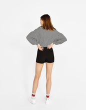 Load image into Gallery viewer, Puff sleeve T-shirt