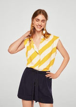 Load image into Gallery viewer, Flowy striped blouse